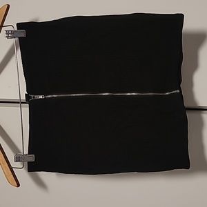 Medium black zipper skirt